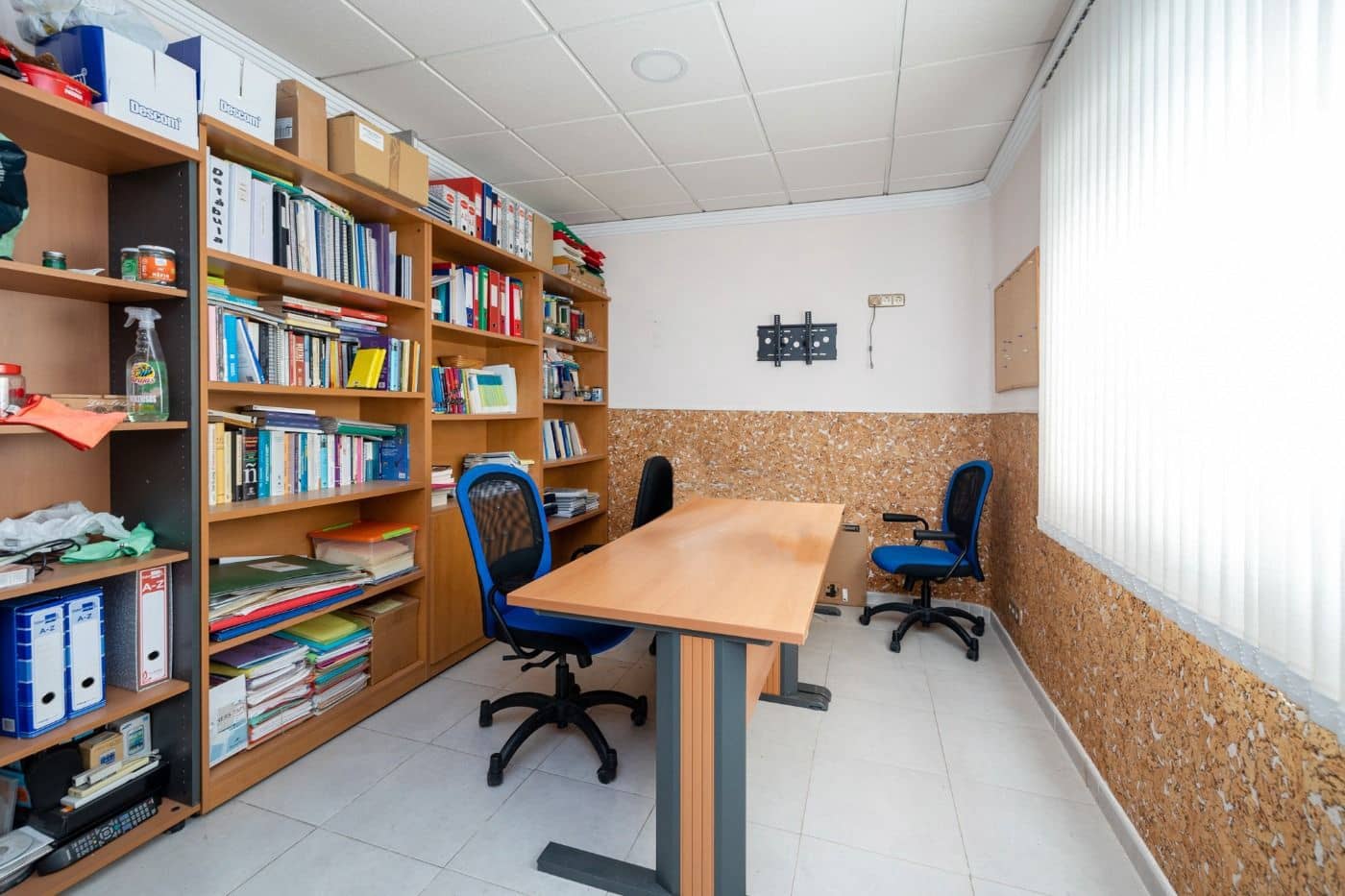 Commercial for sale in Granada city with garage - € 500,000 (Ref: 7371540)