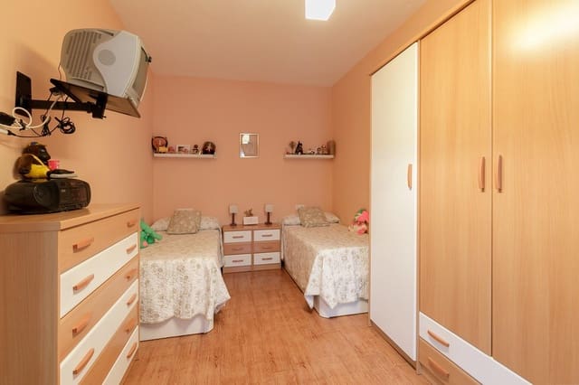 6 soverom Hus til salgs i Zaidin, Granada by med garasje - € 340 000 (Ref: 7393767)
