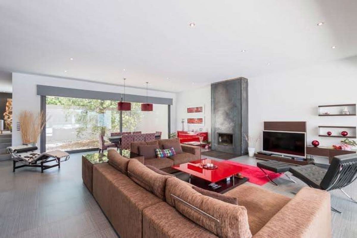 5 bedroom Villa for sale in Gojar with pool garage - € 950,000 (Ref: 7649258)