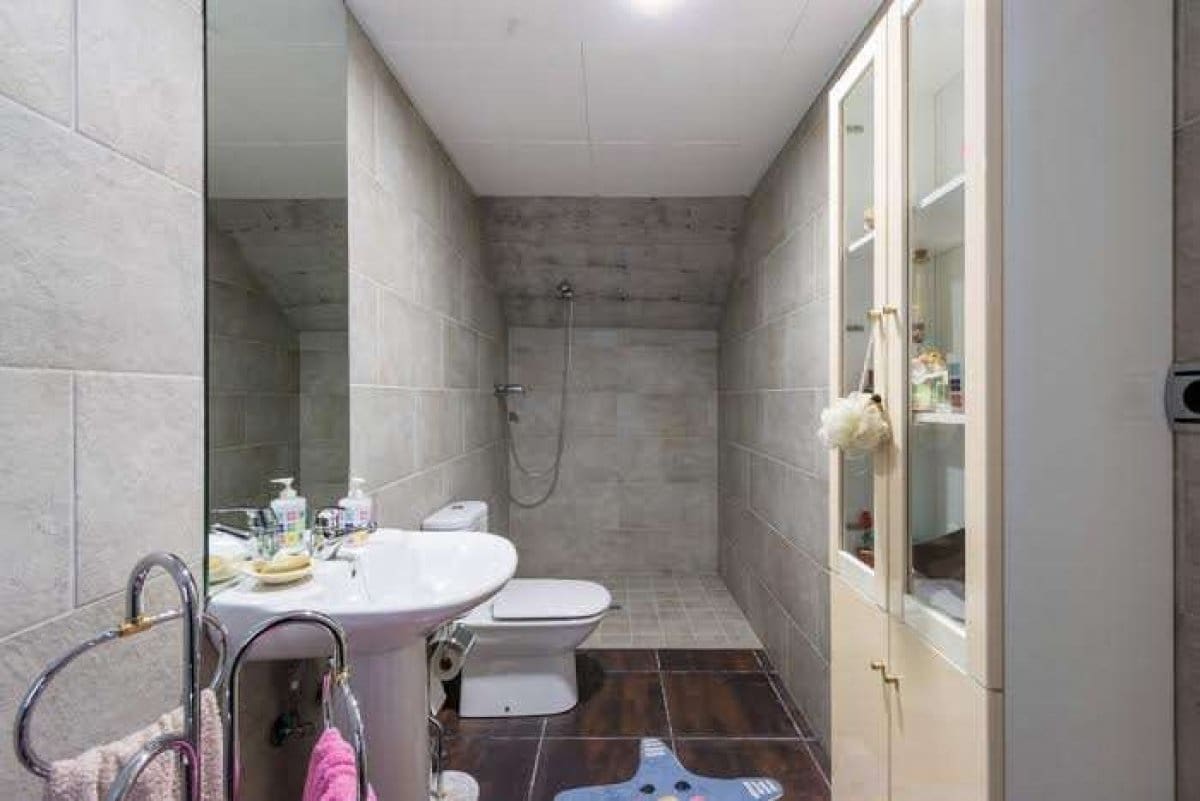 5 bedroom Villa for sale in Gojar with pool garage - € 950,000 (Ref: 7649258)