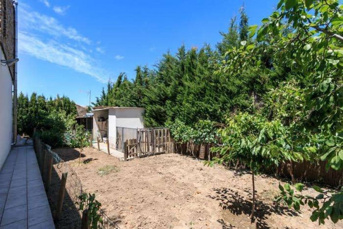 5 bedroom Villa for sale in Gojar with pool garage - € 950,000 (Ref: 7649258)