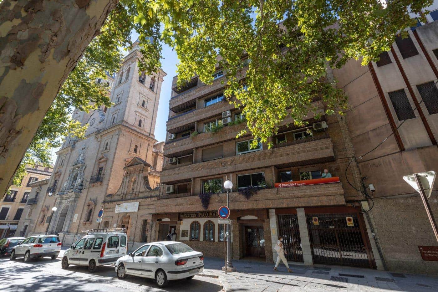 Kommersiell till salu i Granada stad - 550 000 € (Ref: 7649259)