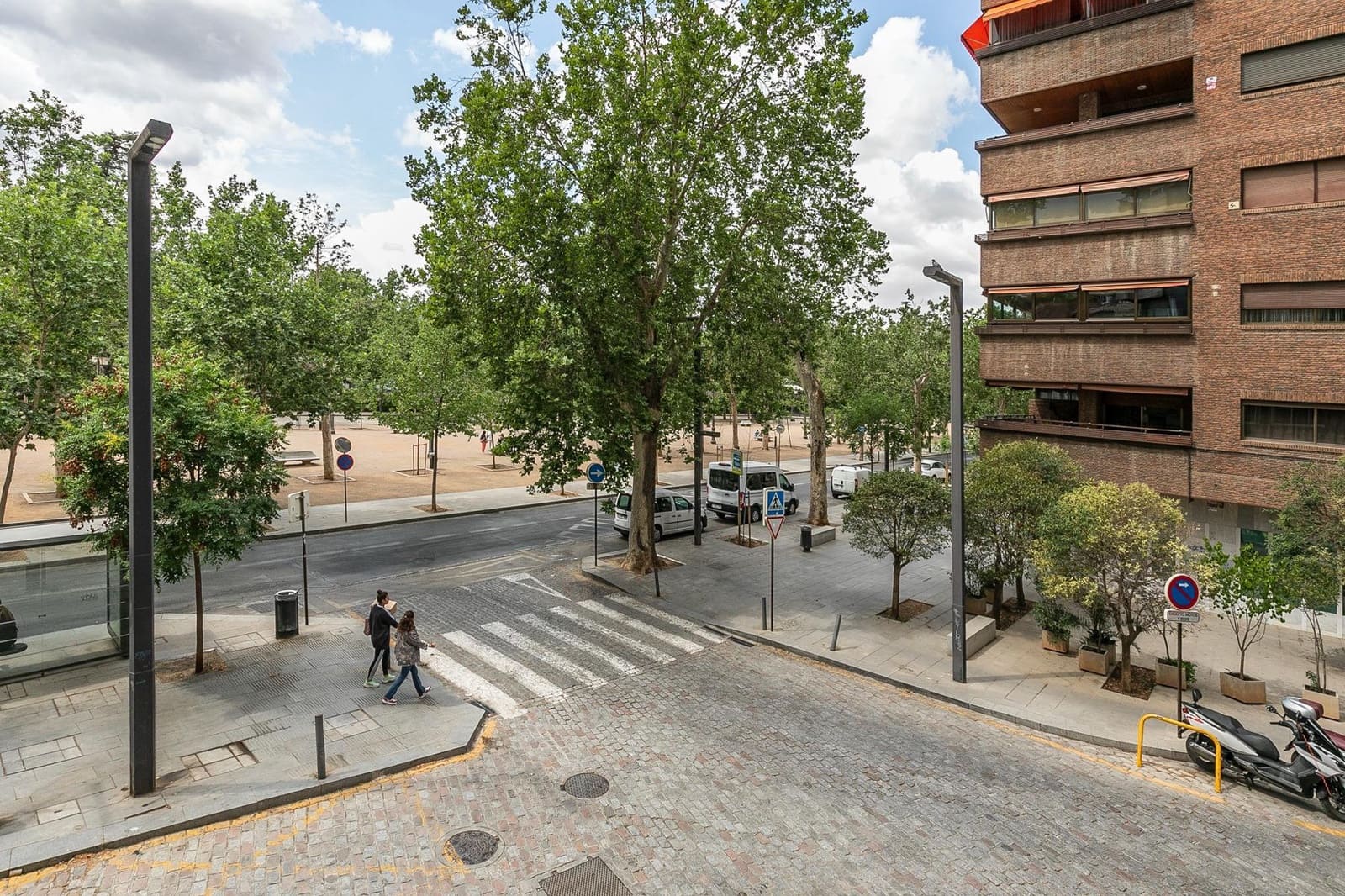 Kommersiell till salu i Granada stad - 550 000 € (Ref: 7649259)