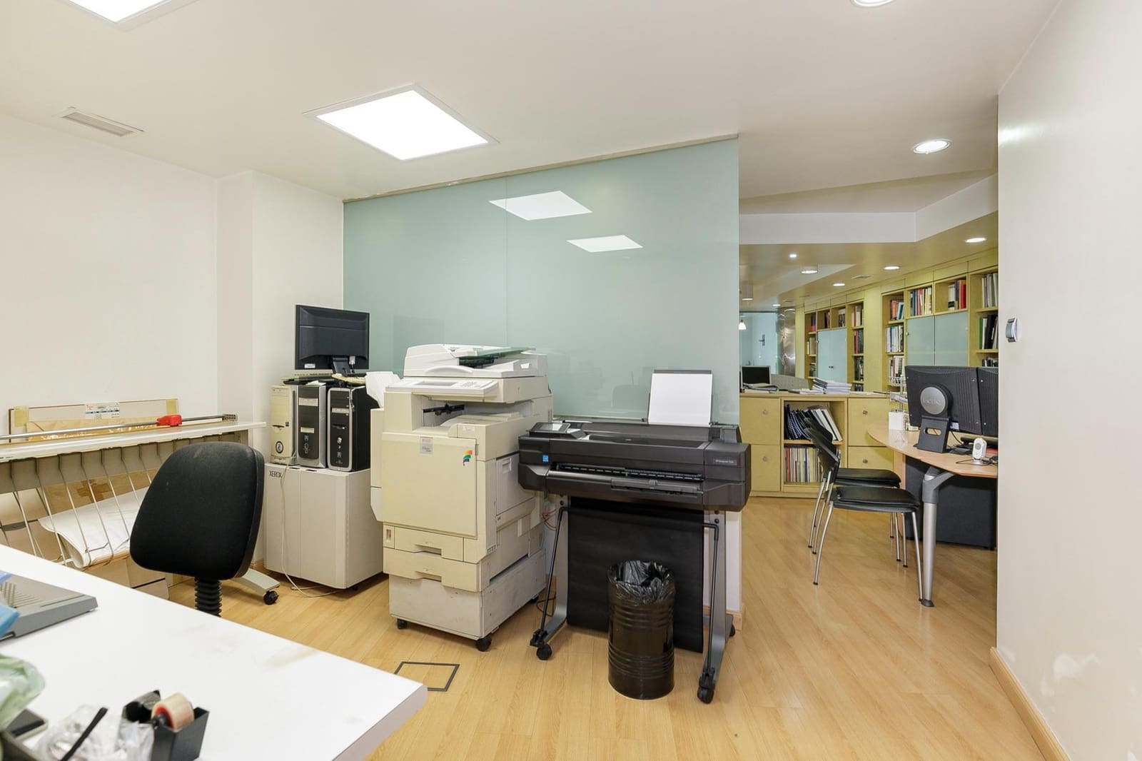 Kommersiell till salu i Granada stad - 550 000 € (Ref: 7649259)