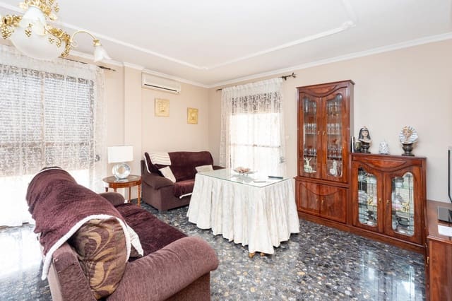 4 soverom Villa til salgs i Las Gabias med garasje - € 239 000 (Ref: 7969374)