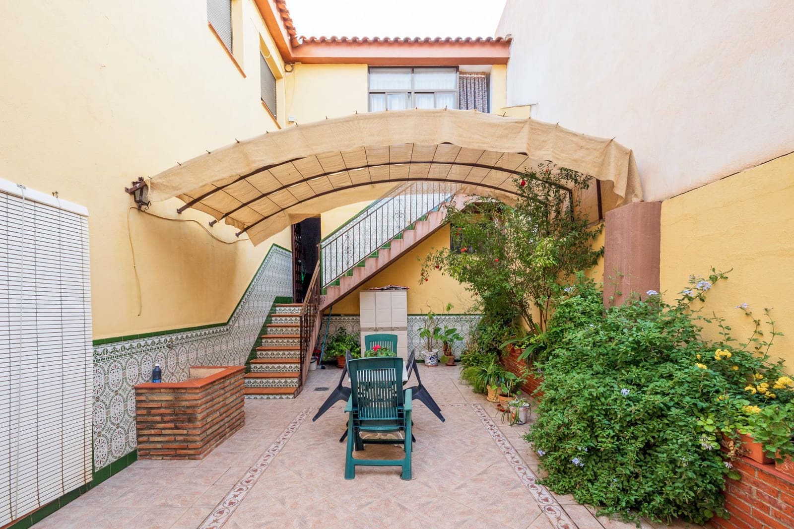 4 soverom Villa til salgs i Las Gabias med garasje - € 239 000 (Ref: 7969374)