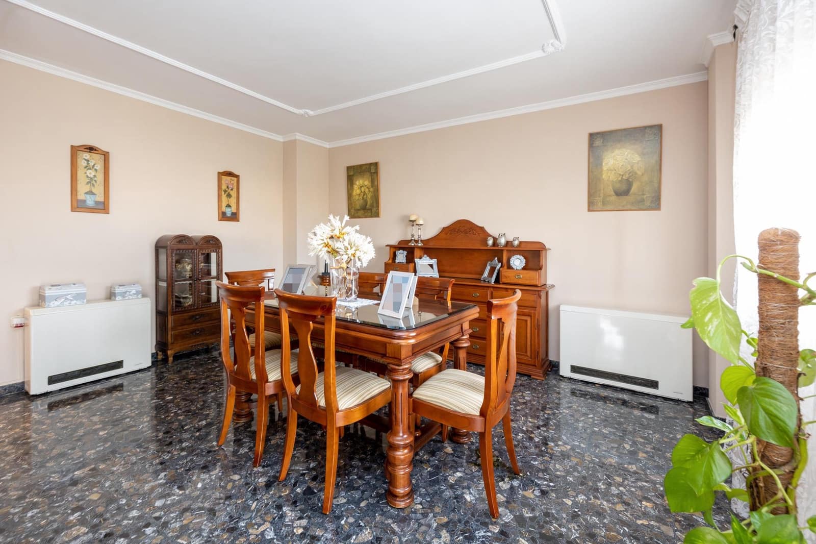 4 soverom Villa til salgs i Las Gabias med garasje - € 239 000 (Ref: 7969374)