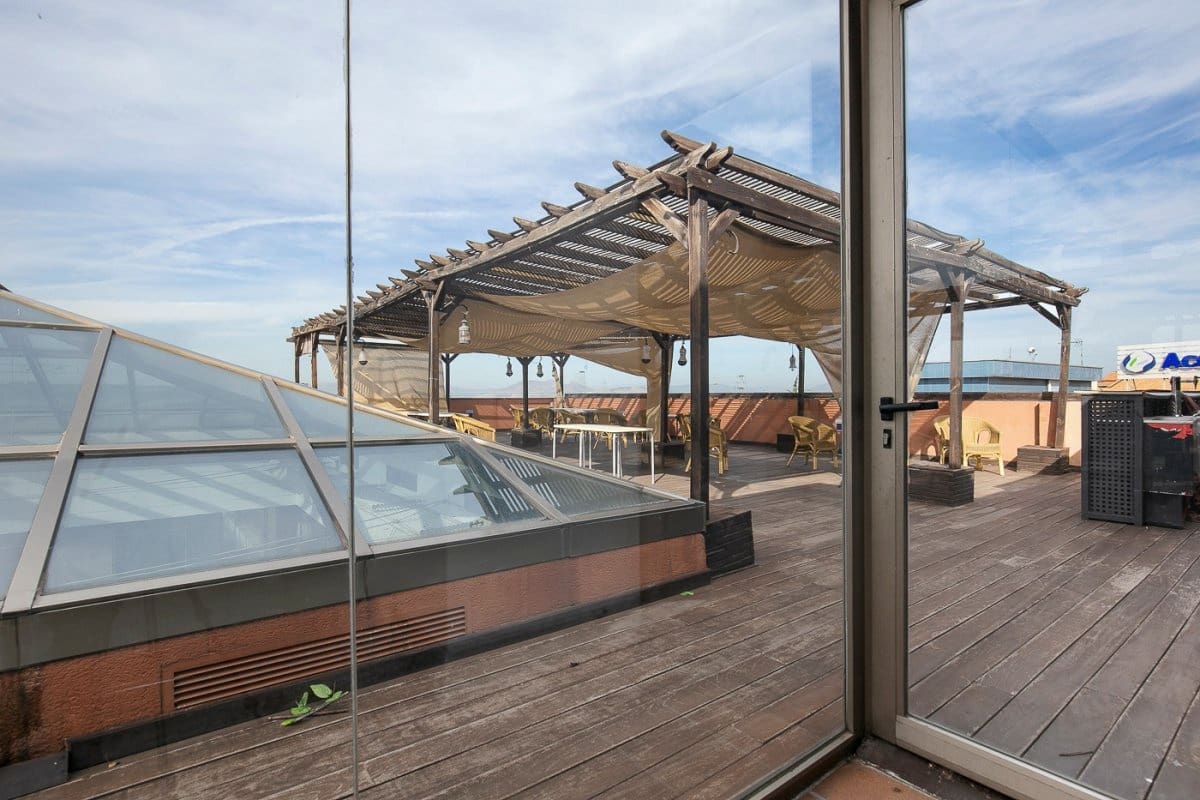 Comercial para venda em Granada cidade com garagem - 1 800 000 € (Ref: 8018247)