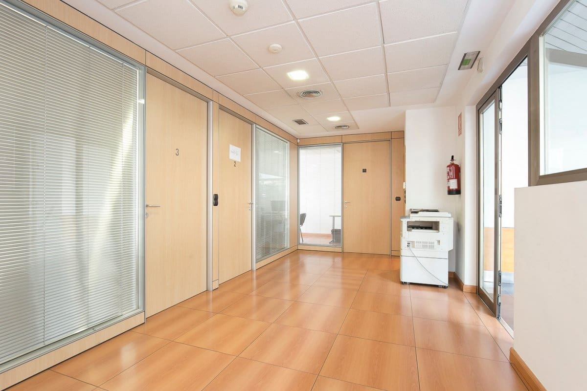 Comercial para venda em Granada cidade com garagem - 1 800 000 € (Ref: 8018247)