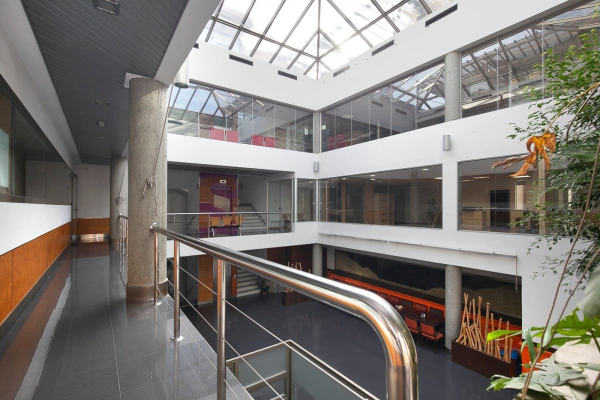 Comercial para venda em Granada cidade com garagem - 1 800 000 € (Ref: 8018247)