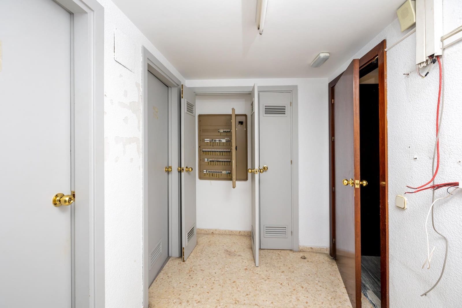 4 slaapkamer Flat te koop in Granada stad - € 575.000 (Ref: 8038700)