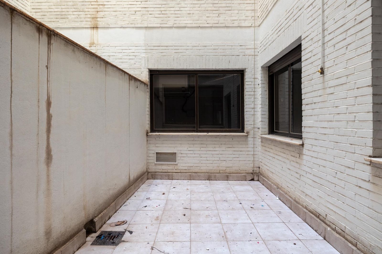 4 slaapkamer Flat te koop in Granada stad - € 575.000 (Ref: 8038700)