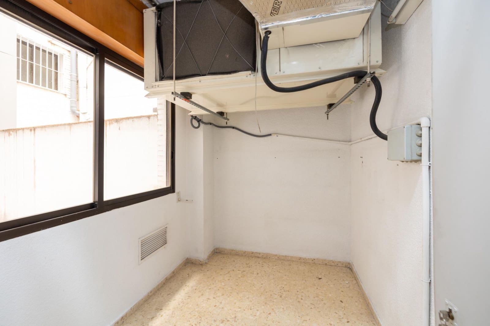 4 slaapkamer Flat te koop in Granada stad - € 575.000 (Ref: 8038700)