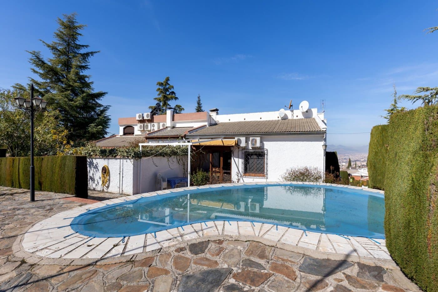 3 bedroom Villa for sale in Monachil with pool garage - € 430,000 (Ref: 8170078)