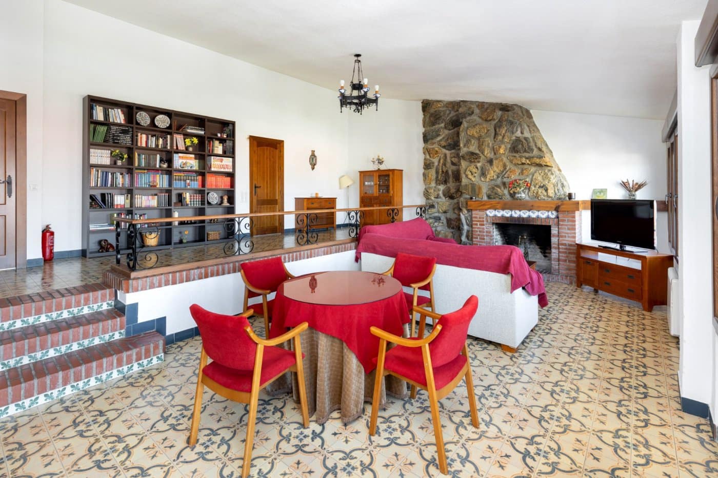 3 bedroom Villa for sale in Monachil with pool garage - € 430,000 (Ref: 8170078)