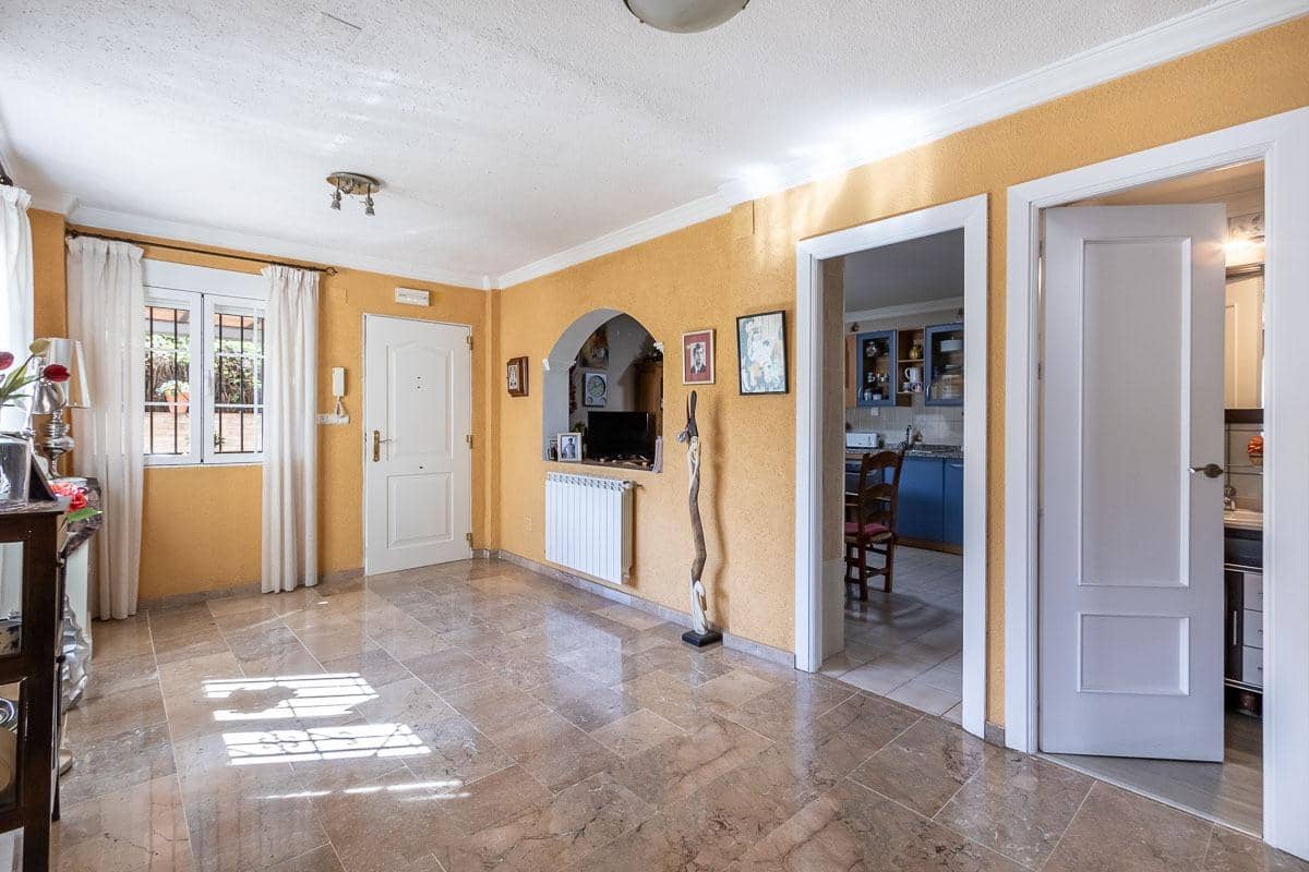 4 camera da letto Villa in vendita in Pinos Genil con piscina garage - 339.000 € (Rif: 8318076)