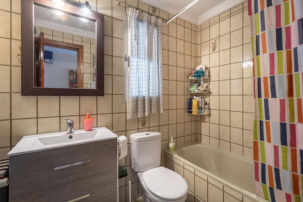 4 camera da letto Villa in vendita in Pinos Genil con piscina garage - 339.000 € (Rif: 8318076)