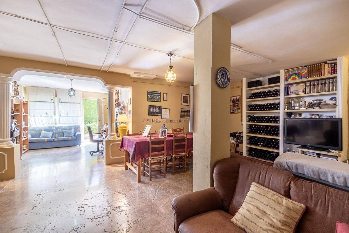 4 camera da letto Villa in vendita in Pinos Genil con piscina garage - 339.000 € (Rif: 8318076)