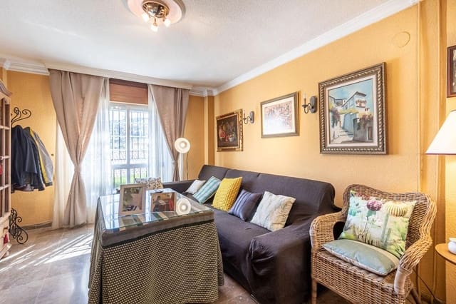 4 camera da letto Villa in vendita in Pinos Genil con piscina garage - 339.000 € (Rif: 8318076)