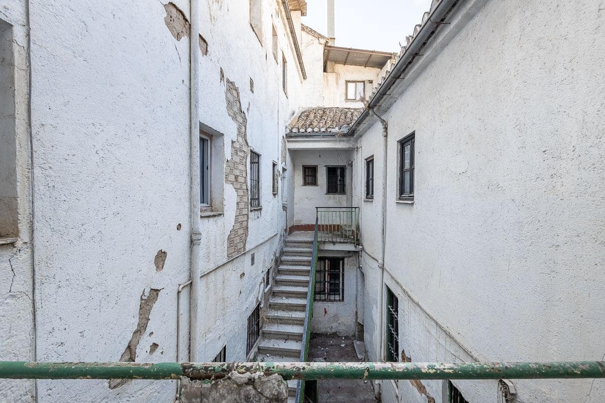 8 bedroom Villa for sale in Granada city - € 499,000 (Ref: 8403428)