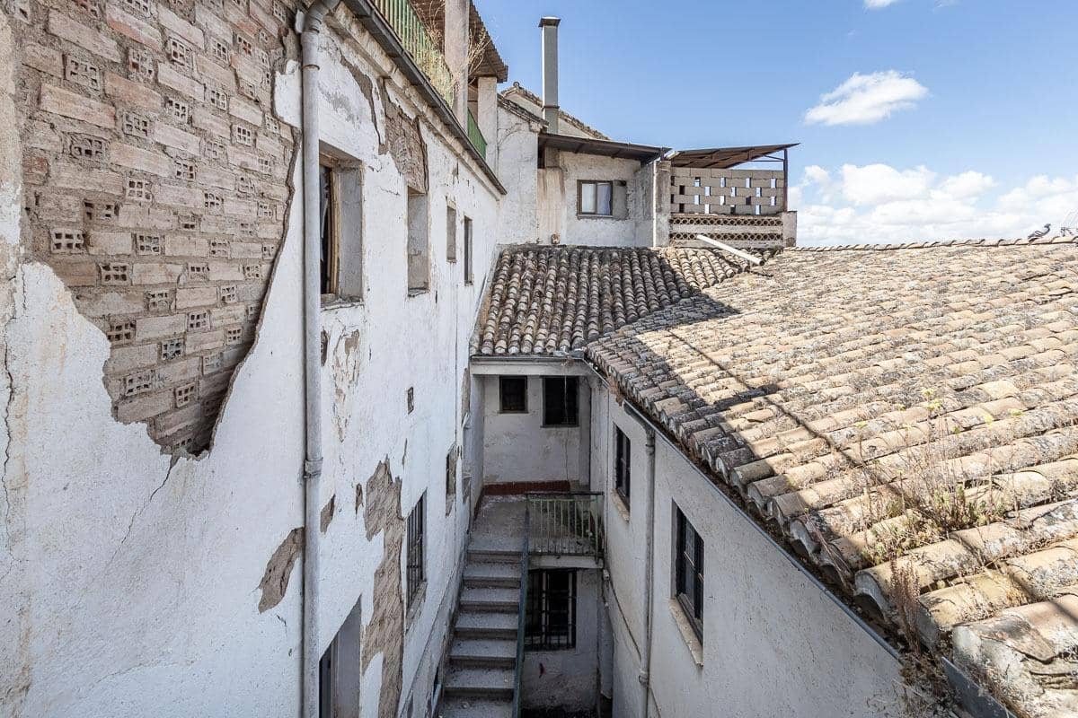 8 bedroom Villa for sale in Granada city - € 499,000 (Ref: 8403428)