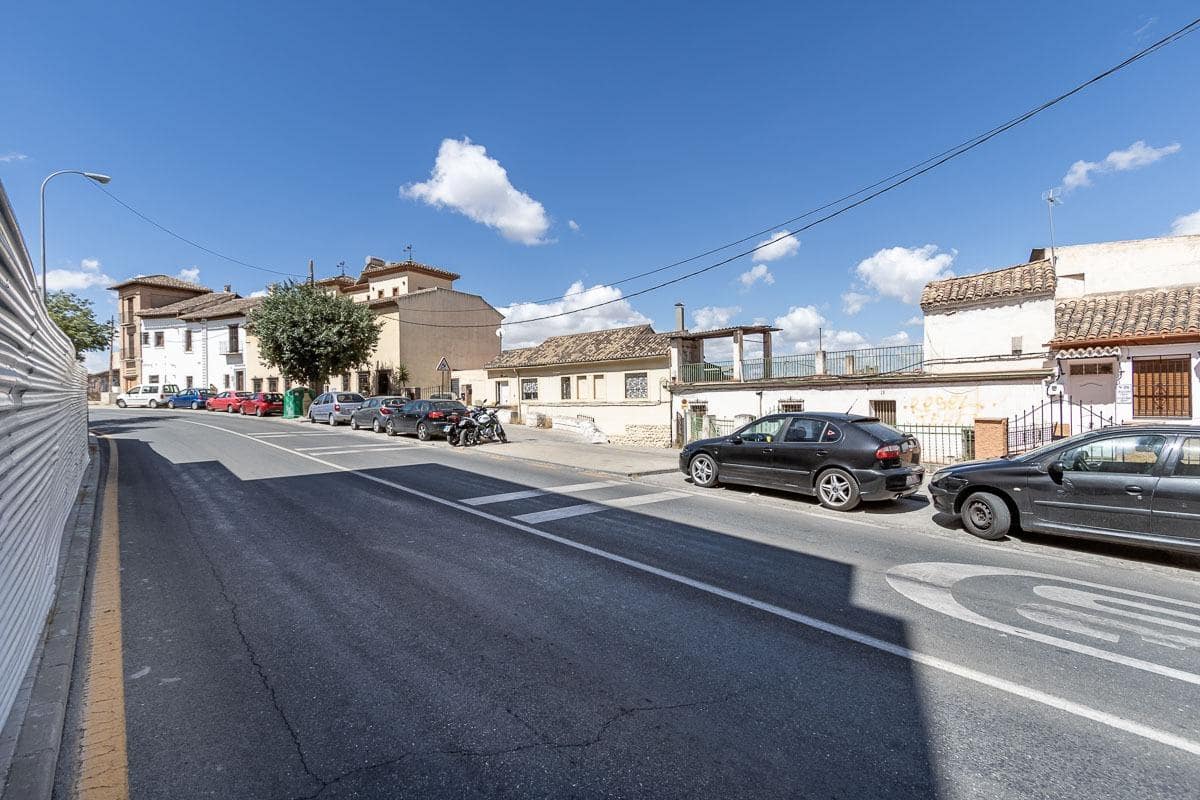 8 bedroom Villa for sale in Granada city - € 499,000 (Ref: 8403428)