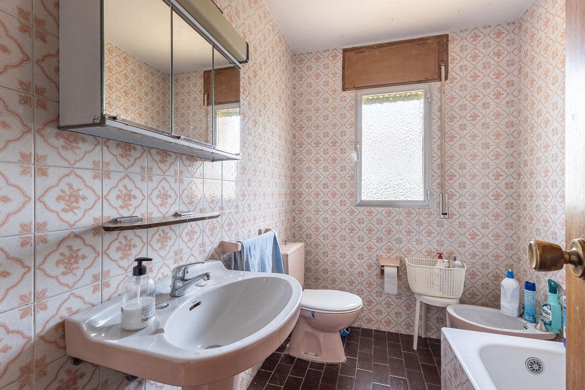 6 sypialnia Willa na sprzedaż w Dilar z garażem - 350 000 € (Ref: 8437194)