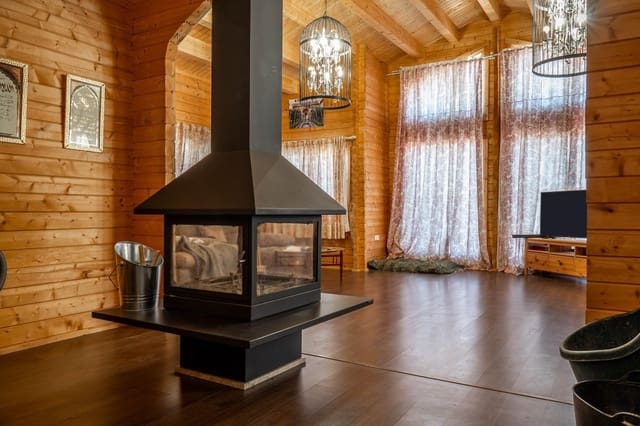 4 chambre Villa/Maison à vendre à Cúllar Vega avec piscine garage - 450 000 € (Ref: 8440670)