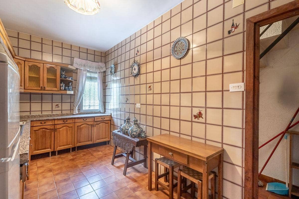 6 makuuhuone Huvila myytävänä paikassa Granada kaupunki mukana uima-altaan 
autotalli - 492 000 € (Ref: 8455897)