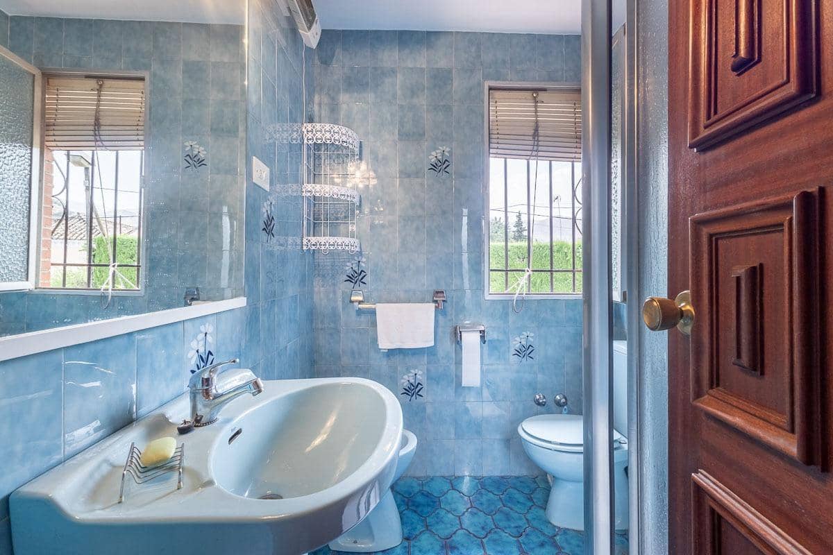 6 makuuhuone Huvila myytävänä paikassa Granada kaupunki mukana uima-altaan 
autotalli - 492 000 € (Ref: 8455897)