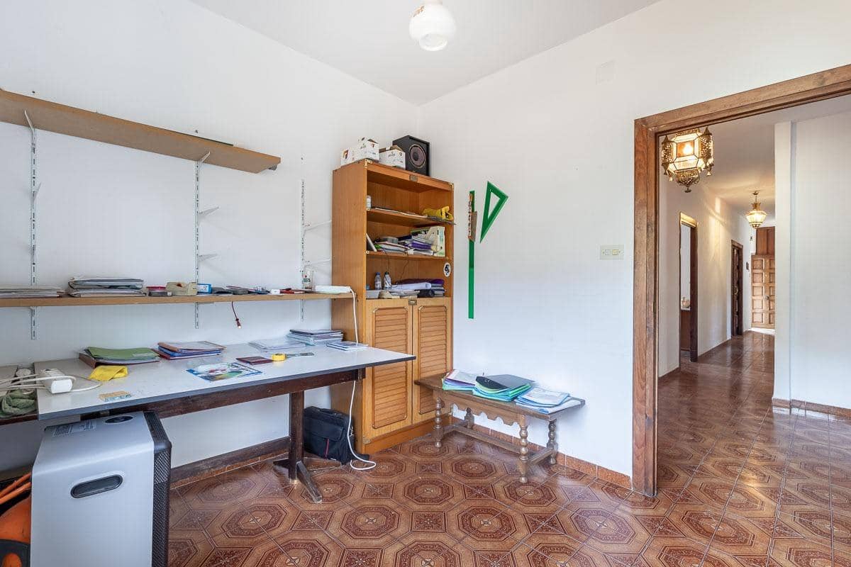 6 makuuhuone Huvila myytävänä paikassa Granada kaupunki mukana uima-altaan 
autotalli - 492 000 € (Ref: 8455897)