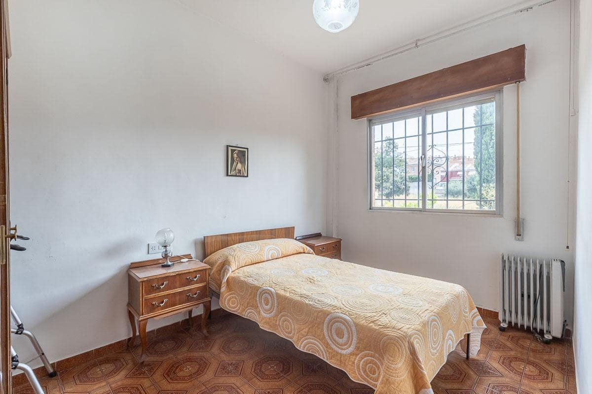 6 makuuhuone Huvila myytävänä paikassa Granada kaupunki mukana uima-altaan 
autotalli - 492 000 € (Ref: 8455897)