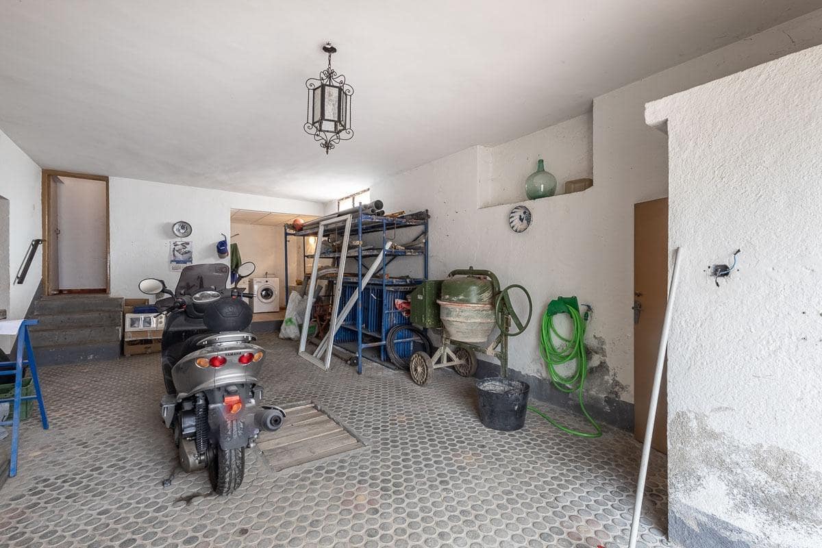 6 makuuhuone Huvila myytävänä paikassa Granada kaupunki mukana uima-altaan 
autotalli - 492 000 € (Ref: 8455897)