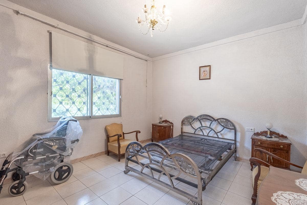 6 makuuhuone Huvila myytävänä paikassa Granada kaupunki mukana uima-altaan 
autotalli - 492 000 € (Ref: 8455897)