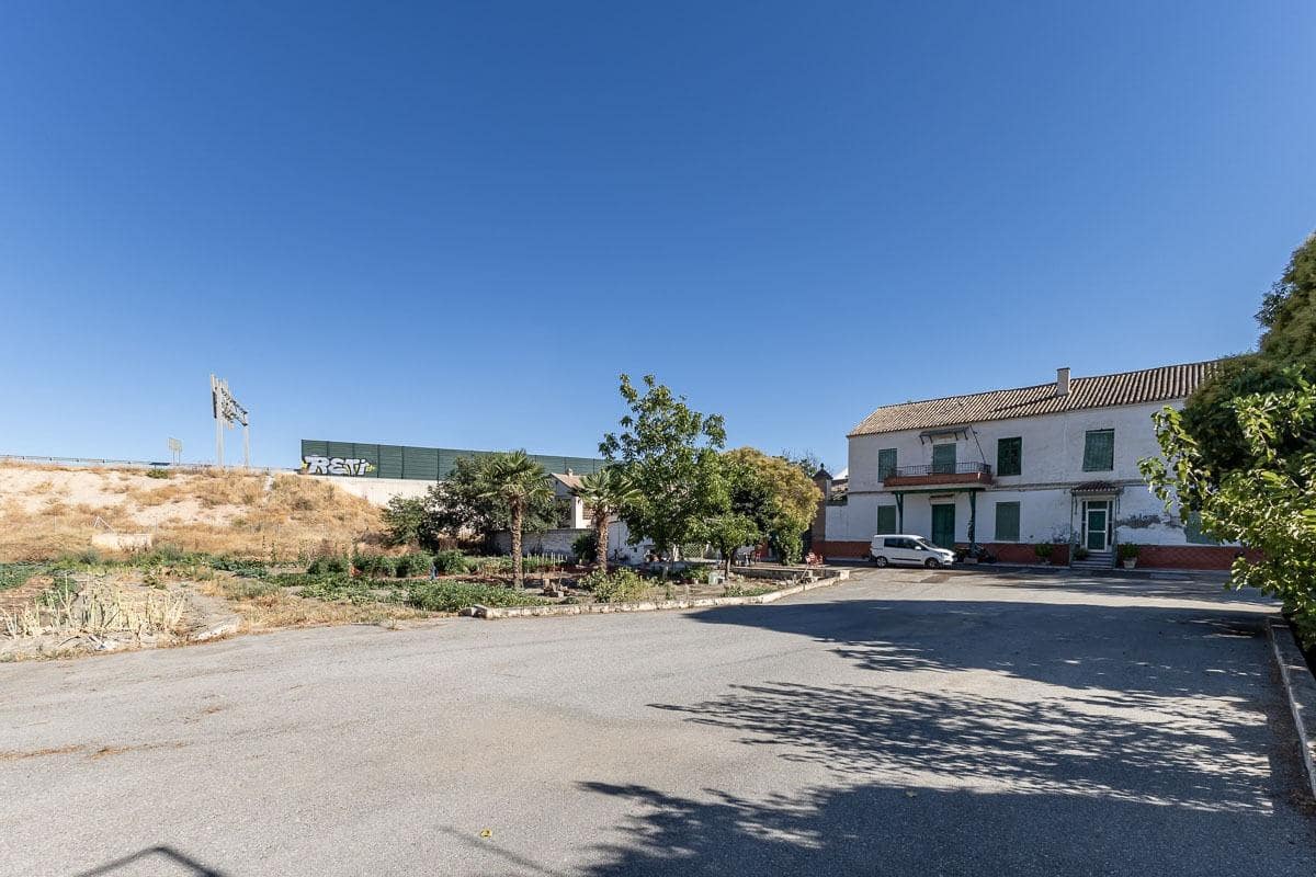 Finca/Herregård til salgs i Granada by med svømmebasseng - € 669 890 (Ref: 8479310)