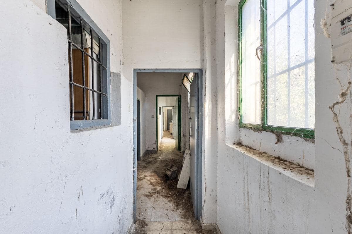 Finca/Herregård til salgs i Granada by med svømmebasseng - € 669 890 (Ref: 8479310)