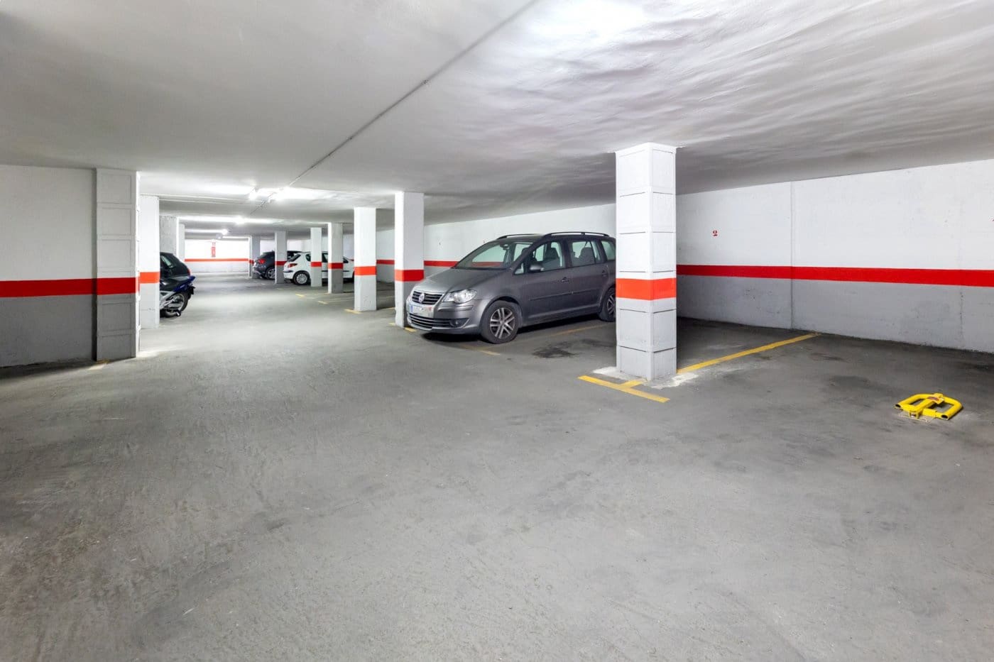 Garage for sale in Granada city - € 27,900 (Ref: 8505860)