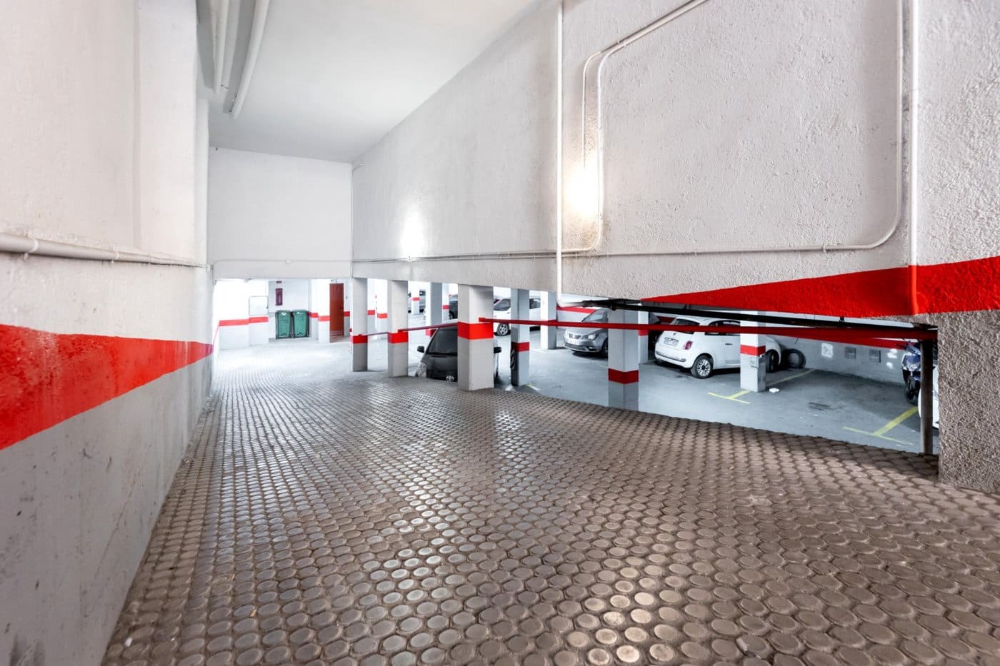 Garage for sale in Granada city - € 27,900 (Ref: 8505860)