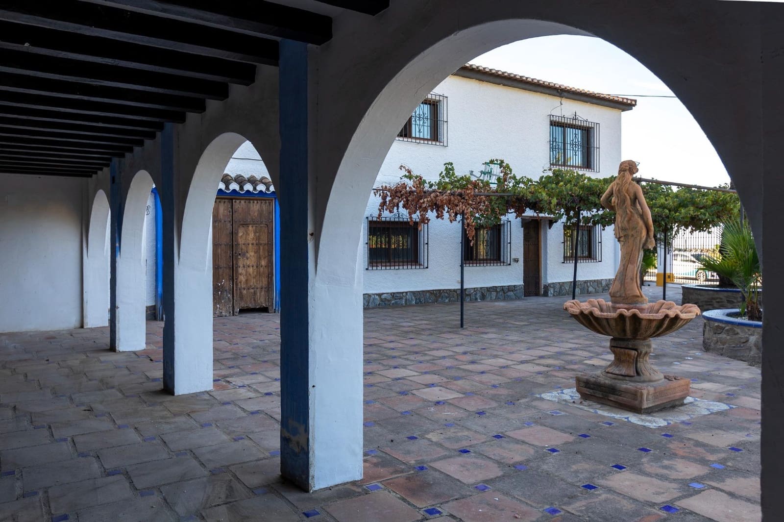 8 bedroom Villa for sale in Almunecar with pool - € 1,250,000 (Ref: 8595410)
