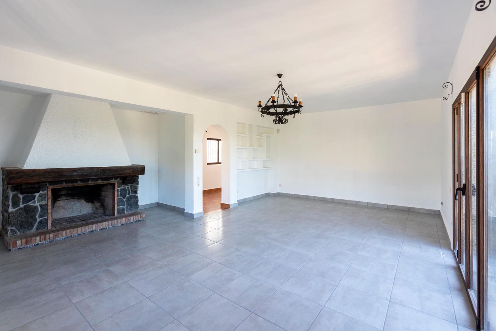 8 bedroom Villa for sale in Almunecar with pool - € 1,250,000 (Ref: 8595410)