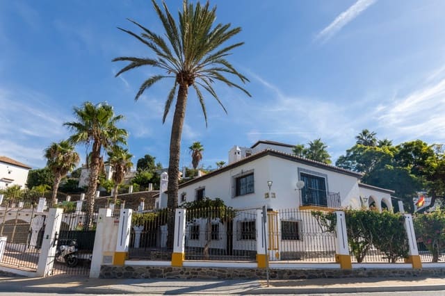 8 soverom Villa til salgs i Almuñécar med svømmebasseng - € 1 250 000 (Ref: 8595410)
