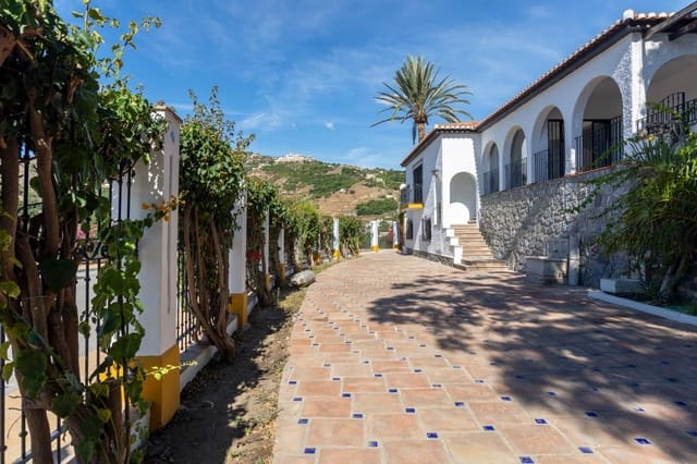 8 soverom Villa til salgs i Almuñécar med svømmebasseng - € 1 250 000 (Ref: 8595410)