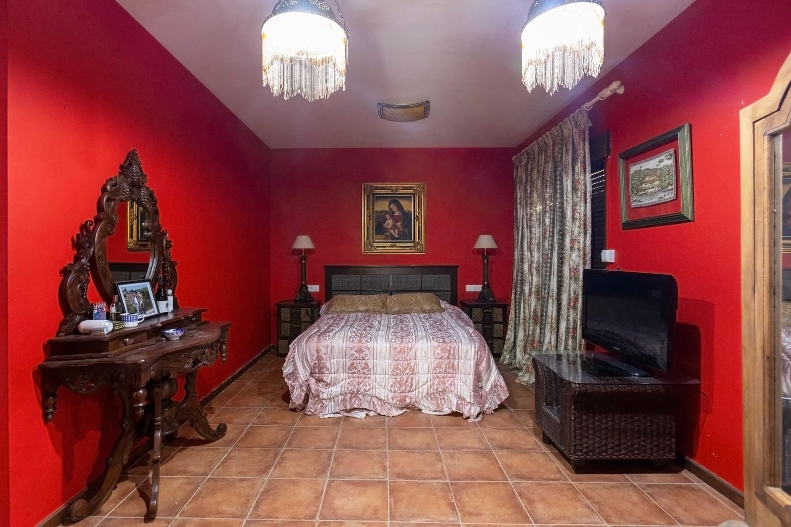 8 bedroom Villa for sale in Almunecar with pool - € 1,250,000 (Ref: 8595410)