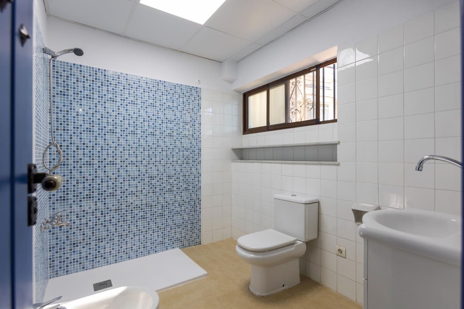 8 bedroom Villa for sale in Almunecar with pool - € 1,250,000 (Ref: 8595410)