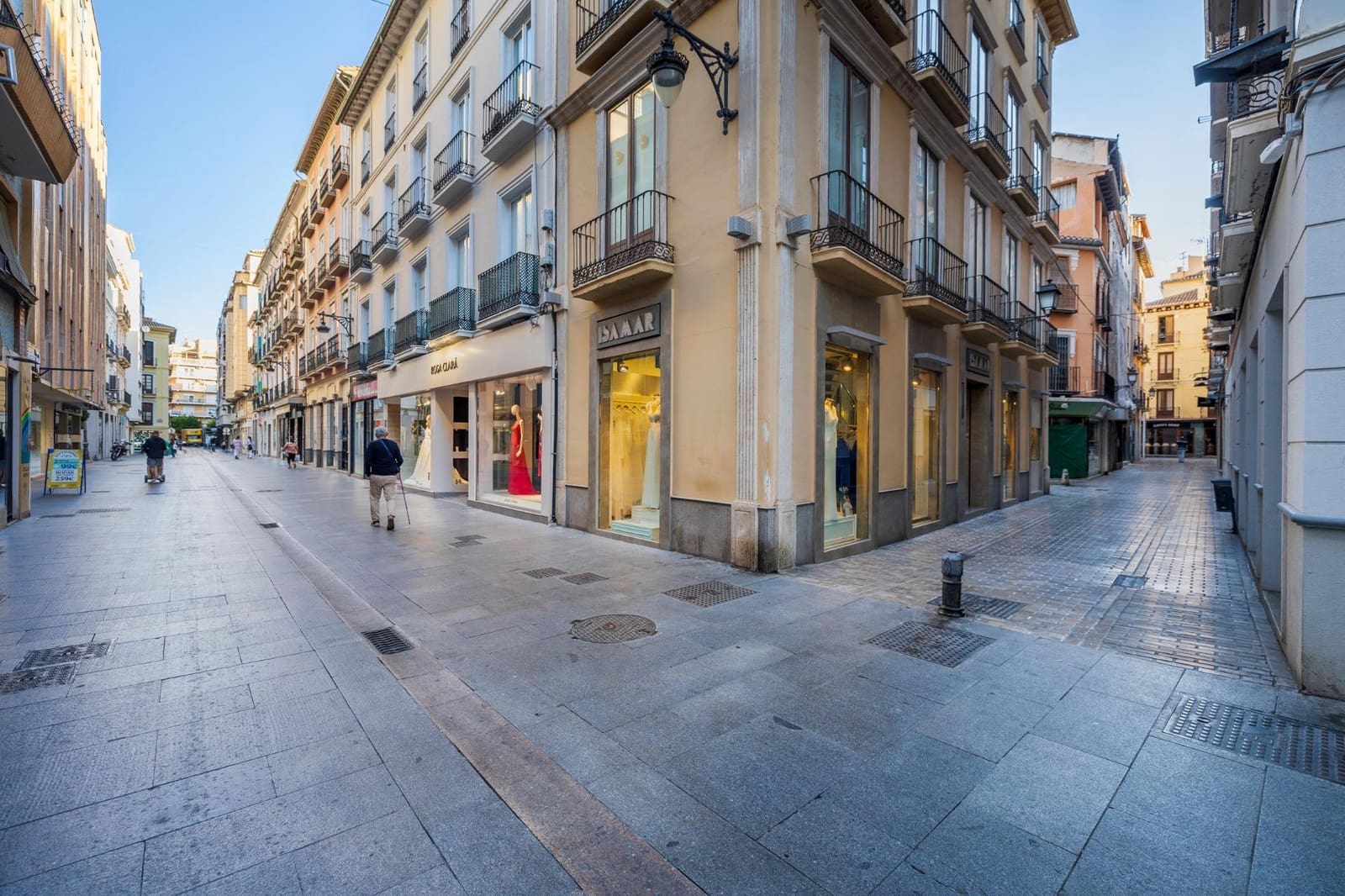 Commercieel te koop in Granada stad - € 820.000 (Ref: 8599748)