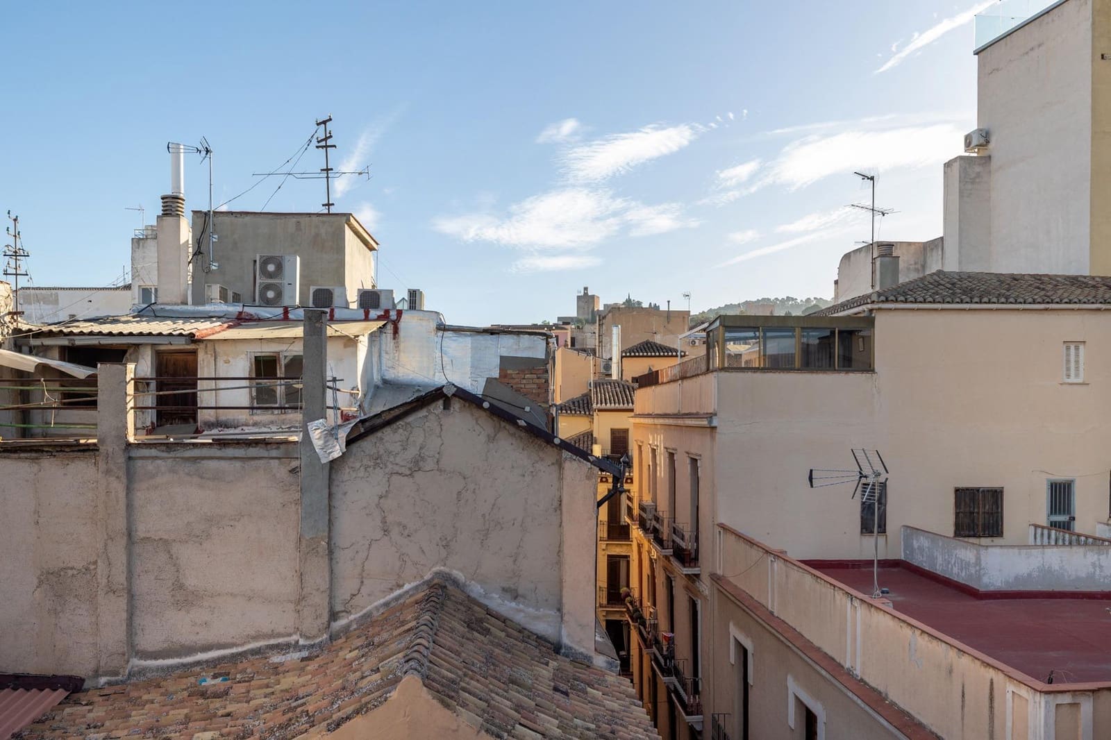 Commercieel te koop in Granada stad - € 820.000 (Ref: 8599748)