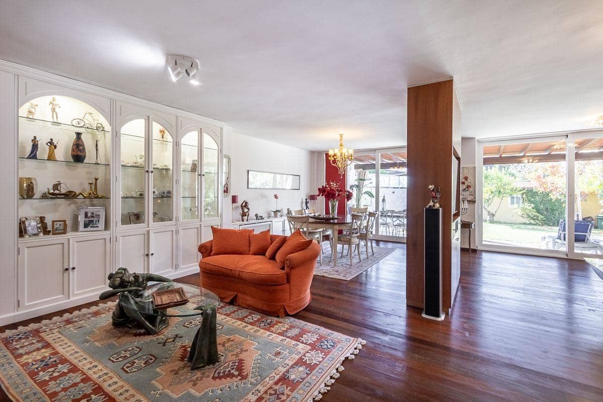 4 bedroom Villa for sale in Granada city with pool garage - € 1,100,000 (Ref: 8645162)