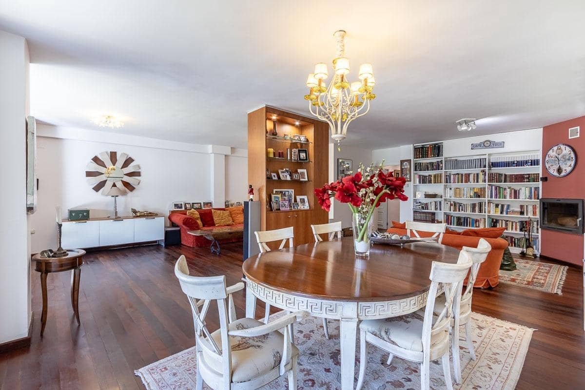 4 bedroom Villa for sale in Granada city with pool garage - € 1,100,000 (Ref: 8645162)