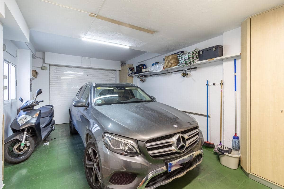 4 bedroom Villa for sale in Granada city with pool garage - € 1,100,000 (Ref: 8645162)
