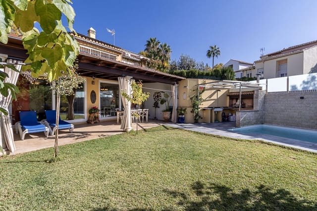 4 soverom Villa til salgs i Granada by med svømmebasseng garasje - € 1 100 000 (Ref: 8645162)